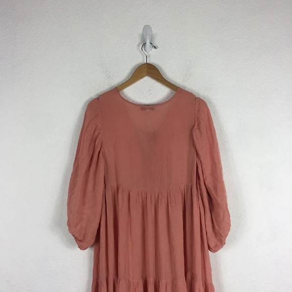 Young Fabulous & Broke Dawn Coral Tiered Oversized Midi Dress Medium - Picture 14 of 16